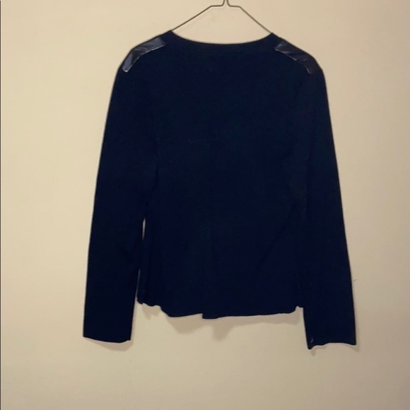 Jones of New York Signature buckle front jacket - Picture 3 of 10